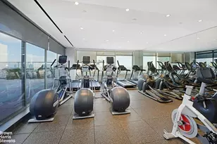 300 E 40th St, New York, NY 10016 - Photo 11