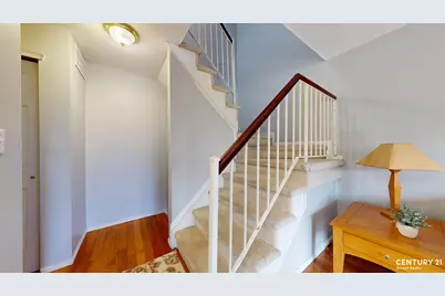 32 Aspen Knolls Way, New York City, NY 10312 - Photo 7