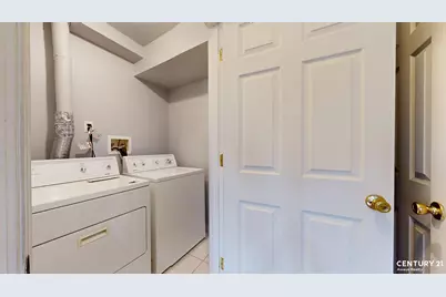 32 Aspen Knolls Way, New York City, NY 10312 - Photo 5