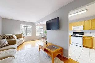 32 Aspen Knolls Way, New York City, NY 10312 - Photo 9