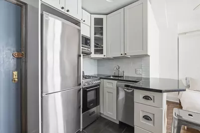 235 W 102nd Street #7V, New York City, NY 10025 - Photo 3