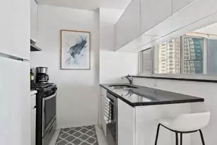 235 E 40th St, New York, NY 10016 - Photo 3