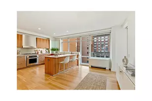 426 W 58th St, New York City, NY 10019 - Photo 3