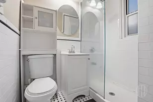 354 W 12th St, New York City, NY 10014 - Photo 5