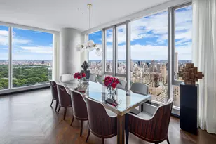 217 W 57th St, New York City, NY 10019 - Photo 3