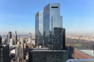 322 W 57th St, New York City, NY 10019 - Photo 23