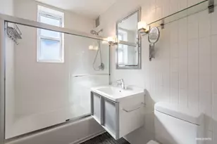 515 E 7th St, New York City, NY 11218 - Photo 17