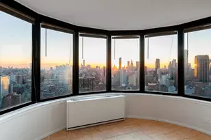 330 E 38th St, New York City, NY 10016 - Photo 7