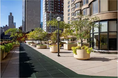 330 E 38th Street #47C, New York City, NY 10016 - Photo 19