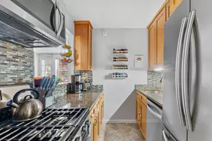 400 E 17th St, Brooklyn, NY 11226 - Photo 9