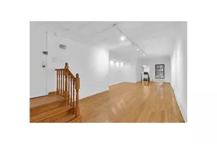 314 W 52nd St, New York City, NY 10019 - Photo 5