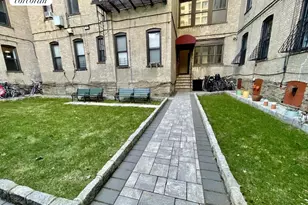 35 Crown St, New York City, NY 11225 - Photo 9
