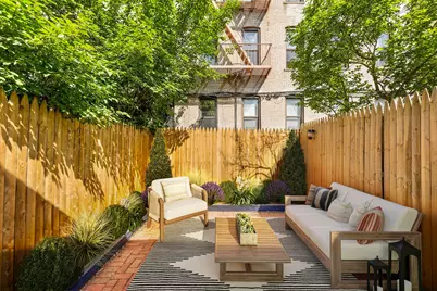 16 Temple Court, New York City, NY 11218 - Photo 3