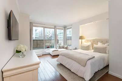 200 E 69th Street #4A, New York City, NY 10021 - Photo 1