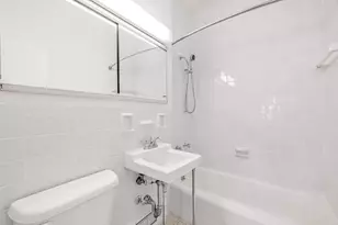 360 W 22nd St, New York, NY 10011 - Photo 13