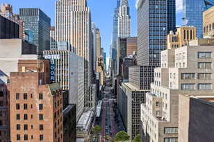 320 E 42nd St, New York City, NY 10017 - Photo 23