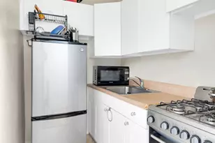 150 E 37th St, New York, NY 10016 - Photo 3