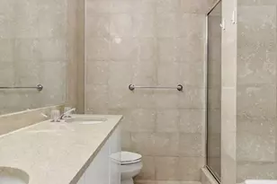 200 E 69th St, New York City, NY 10021 - Photo 5