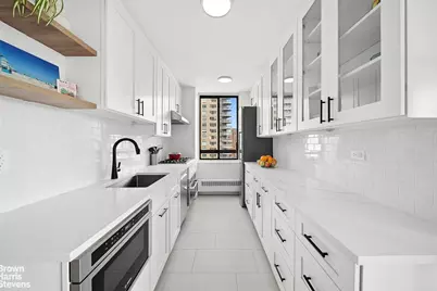 171 E 84th Street #22C, New York City, NY 10028 - Photo 3
