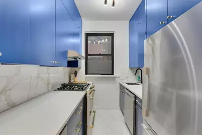 212 E 48th Street #2B, New York City, NY 10017 - Photo 3