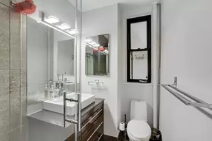212 E 48th St, New York City, NY 10017 - Photo 5