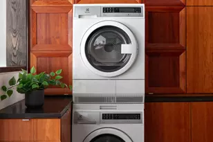 222 E 17th St, New York, NY 10003 - Photo 7