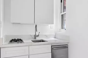 10 Mitchell Pl, New York City, NY 10017 - Photo 3
