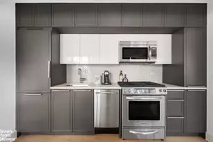 432 W 52nd St, New York, NY 10019 - Photo 3