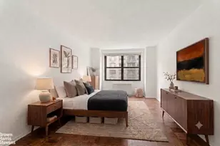 305 E 40th St, New York City, NY 10017 - Photo 3