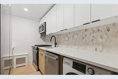 225 E 46th Street #3D, New York City, NY 10017 - Photo 7