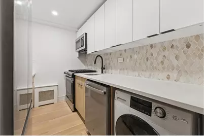 225 E 46th Street #3D, New York City, NY 10017 - Photo 3