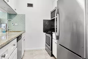 30 W 61st St, New York City, NY 10023 - Photo 7