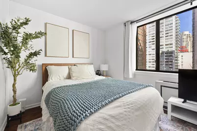 30 W 61st Street #10F, New York City, NY 10023 - Photo 3