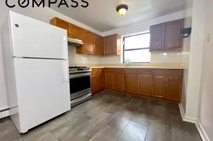 447 E 21st St, New York City, NY 11226 - Photo 5