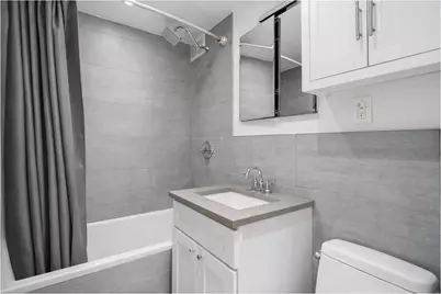 333 E 46th Street #16F, New York, NY 10017 - Photo 7