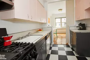 415 E 52nd St, New York City, NY 10022 - Photo 3