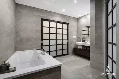 529 W 42nd Street #5R, New York City, NY 10036 - Photo 23