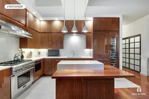 529 W 42nd St, New York City, NY 10036 - Photo 3