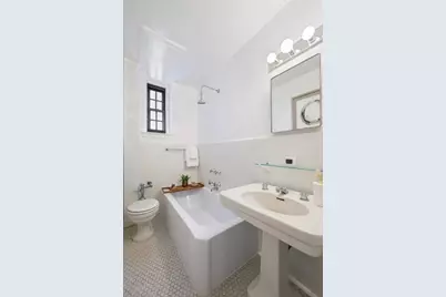 129 E 69th Street #2/3A, New York City, NY 10021 - Photo 9
