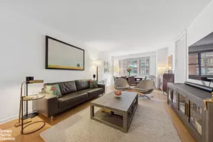 300 E 40th St, New York City, NY 10016 - Photo 17