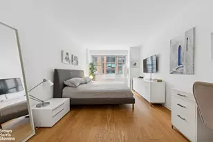 300 E 40th St, New York City, NY 10016 - Photo 21