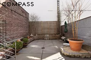429 Clinton St, New York City, NY 11231 - Photo 15