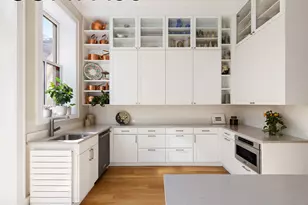 429 Clinton St, New York City, NY 11231 - Photo 7