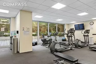 462 W 58th St, New York City, NY 10019 - Photo 9