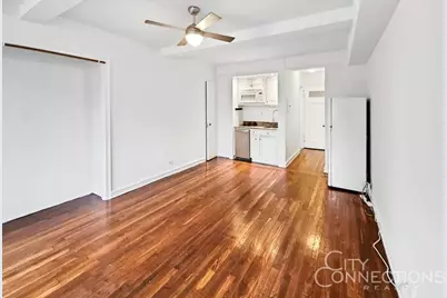 320 E 42nd Street #2004, New York City, NY 10017 - Photo 5