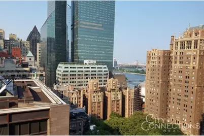 320 E 42nd Street #2004, New York City, NY 10017 - Photo 1