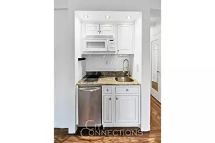 320 E 42nd St, New York, NY 10017 - Photo 7