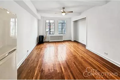 320 E 42nd Street #2004, New York City, NY 10017 - Photo 3