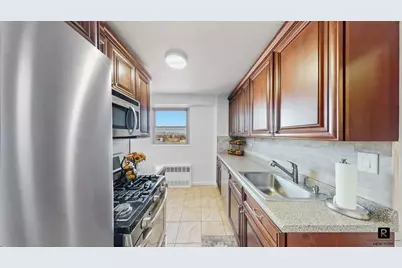 1020 Grand Concourse #17-V, New York City, NY 10451 - Photo 5