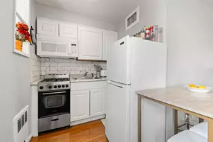 46-01 39th Ave, New York City, NY 11104 - Photo 5